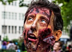 Rùng mình với xác sống nhan nhản tại World Zombie Day