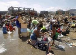 Sau bão Haiyan: Khoảng 30 người Việt ở Tacloban đang nguy kịch