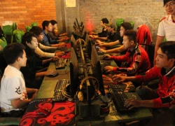 Siêu sao Đột Kích thách đấu cao thủ DotA, LOL