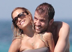 Sylvie bị Van der Vaart bỏ vì không thể có con