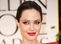 Trang điểm để có đôi môi gợi cảm như Angelina Jolie