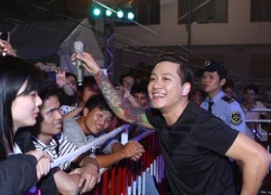 Tuấn Hưng, Trà My Idol "toát mồ hôi" vì khán giả