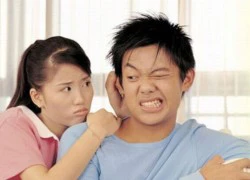 Tức 'phát điên' vì bạn gái ghen với cả mèo