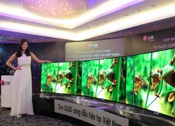 TV OLED uốn cong siêu mỏng nhẹ đầu tiên ở VN