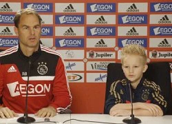 Ajax cho cầu thủ 8 tuổi lên đội 1 và trao áo số 9