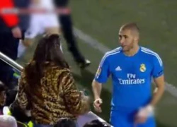 Benzema tạo dáng cho fan nữ chụp ảnh