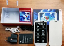 'Đập hộp' phablet đầu tiên của FPT