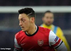 Giọng hát khó quên của Mesut Ozil