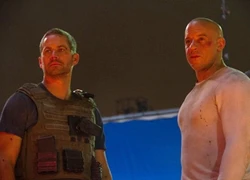 Hình ảnh cuối cùng của Paul Walker trên phim trường "Fast 7"