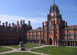 Học tập, phát triển sự nghiệp tại trường Royal Holloway