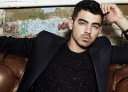 Joe Jonas tự hào khi 20 tuổi mới mất &#8216;zin&#8217;