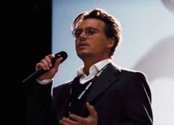 Johnny Depp tiếp tục vào vai "dị"