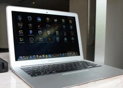 MacBook Air 2013 vẫn dính lỗi mờ màn hình