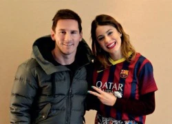 Messi phải đi xin chữ ký ca sĩ tuổi teen