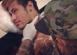 Neymar xăm hình chào năm mới