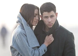 Nick Jonas quấn quít bạn gái Hoa hậu Hoàn vũ trong MV