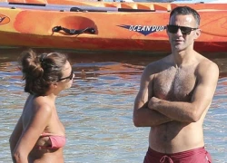 Ryan Giggs &#8216;trẻ mãi không già&#8217; nhờ&#8230; sex