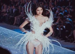 Sui He - Thiên thần châu Á "sải cánh" tại Victoria's Secret Show