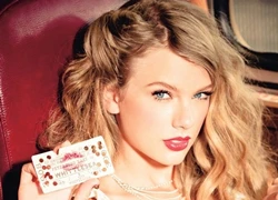 Taylor Swift khoe clip Giáng sinh đáng yêu lúc 4 tuổi