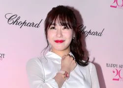 Tiffany (SNSD) diện giày ngoại cỡ tham gia sự kiện