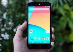 Mở hộp Google Nexus 5 chính hãng giá 11,9 triệu vừa bán ở VN