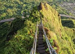 Ấn tượng "Nấc thang lên thiên đường" ở Hawaii