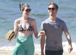 Anne Hathaway gợi cảm với bikini ở Hawaii