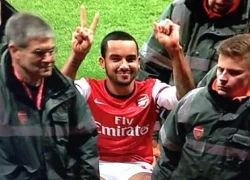 Arsenal kinh doanh ám hiệu của Walcott