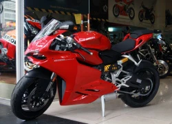 Bộ đôi Ducati 899 Panigale 2014 cập cảng Sài Gòn