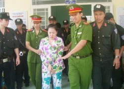 'Bóng hồng' chuyên tuồn ma túy vào trại giam