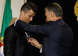 CR7 bảnh chọe bên giải thưởng danh giá nhất Bồ Đào Nha