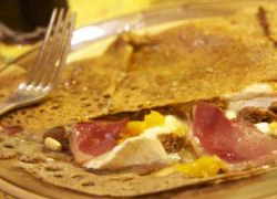 Đến Brittany ăn bánh crepe và galette