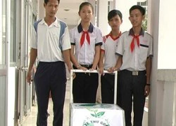 Học sinh lớp 9 chế tạo xe thu gom rác di động