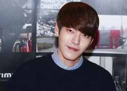 Kim Woo Bin "tươi roi rói" giữa vòng vây người hâm mộ