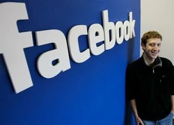 Mark Zuckerberg chèo chống Facebook qua sóng dữ