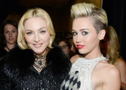 Miley Cyrus rủ Madonna... khoe lưỡi