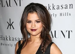 Nhà Selena Gomez bị rình rập