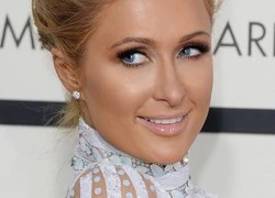 Paris Hilton bỗng "kín như bưng" trên thảm đỏ Grammy