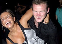 Rooney thành trò đùa của fan vì xấu trai