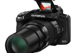 2 máy ảnh siêu bền, siêu zoom của Olympus