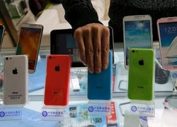 Apple lập kỷ lục mới với iPhone, Google bán Motorola