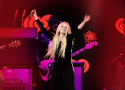 Avril Lavigne khuynh đảo Bangkok dịp biểu tình