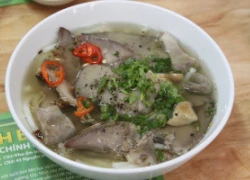 Bánh canh Bến Có hút khách Sài Gòn