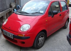 Cắt gọt Daewoo Matiz thành xe đồ chơi cho người lớn