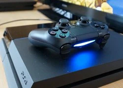 Doanh số Sony PlayStation 4 tại Mỹ gấp đôi Xbox One