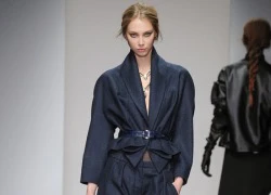 Hoàng Thùy tự tin sải bước trên sàn diễn London Fashion Week