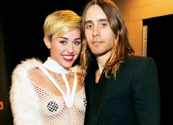 Miley Cyrus đang cặp kè trưởng nhóm 30 Seconds to Mars