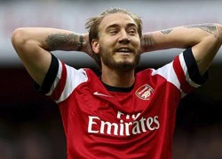 Nicklas Bendtner "tự sướng" trên băng ghế dự bị?