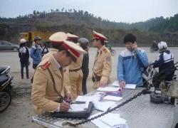 Nộp phạt cho CSGT: "Con người luôn có lòng tham"