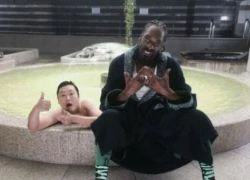 PSY 'hẹn hò' với Snoop Dog tại bể tắm công cộng